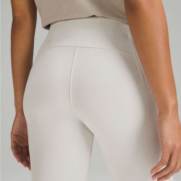 Lululemon Ribbed Softstreme Zip-Leg High-Rise Cropped Pants 25" - Size 6 - Picture 5 of 14